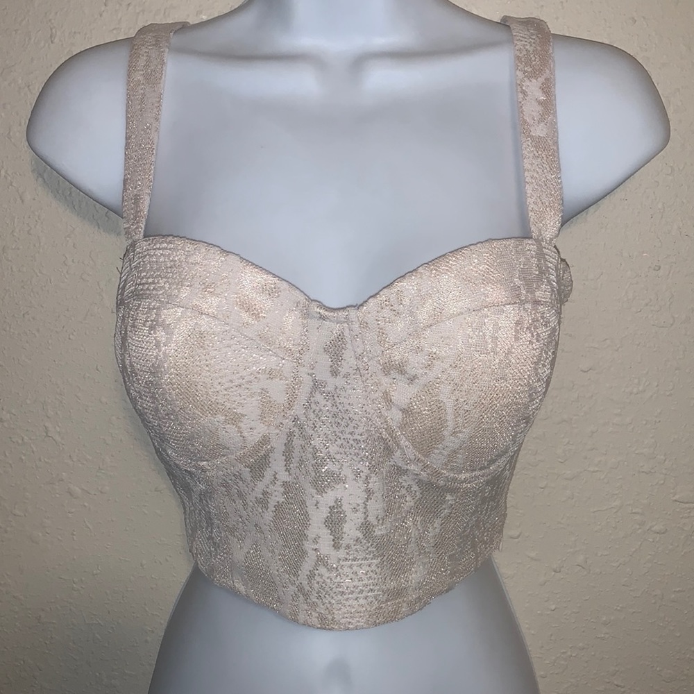 NWT Haute Monde crop top nude gold size S
